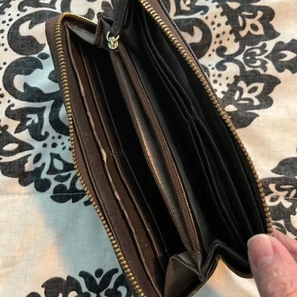 Michael Kors brown pebbled leather zip around wallet - Picture 4 of 4